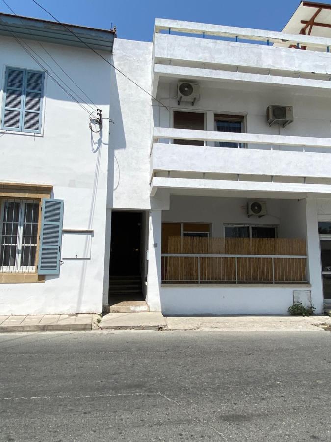 Hostel Past Or Tail Larnaca Zewnętrze zdjęcie