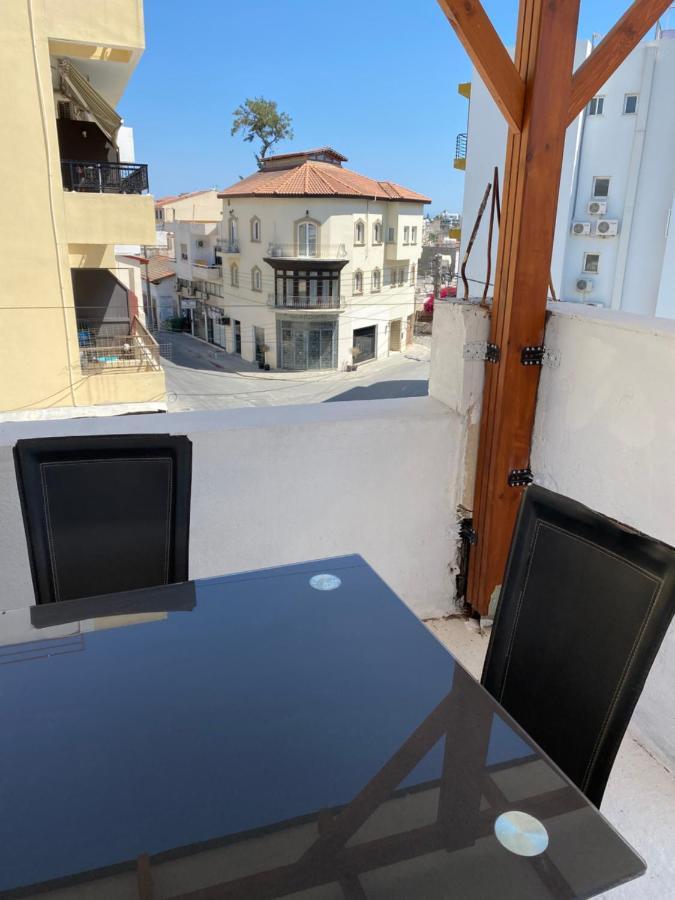 Hostel Past Or Tail Larnaca Zewnętrze zdjęcie